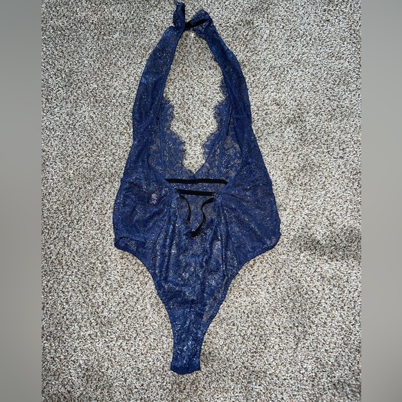 VS sheer sparkle bodysuit - Picture 3 of 3